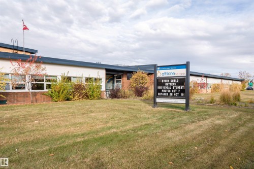 View of building exterior - 13520 113A Street, Edmonton, AB - Outdoor