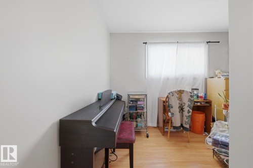 Office area with light wood-style floors - 11332 134 Avenue, Edmonton, AB - Indoor