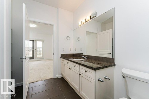 302 160 Magrath Road, Edmonton, AB - Indoor Photo Showing Bathroom