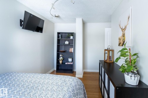 3859 85 Street, Edmonton, AB - Indoor Photo Showing Bedroom