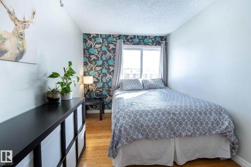 3859 85 Street, Edmonton, AB - Indoor Photo Showing Bedroom