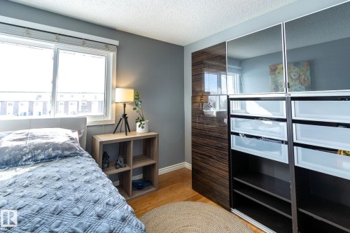 3859 85 Street, Edmonton, AB - Indoor Photo Showing Bedroom