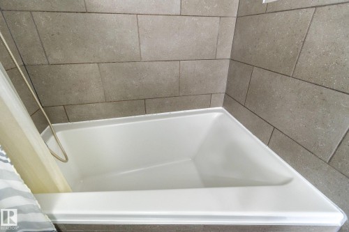 3859 85 Street, Edmonton, AB - Indoor Photo Showing Bathroom