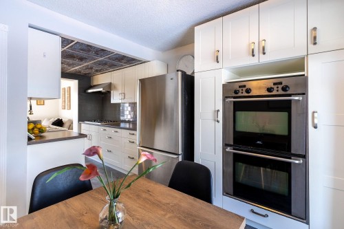 3859 85 Street, Edmonton, AB - Indoor Photo Showing Kitchen