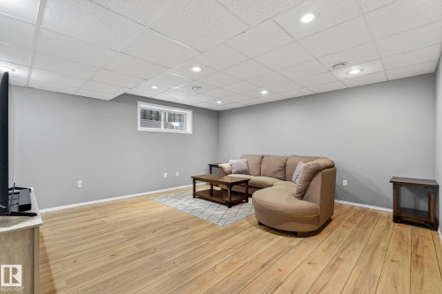 1147 Rutherford Close, Edmonton, AB - Indoor Photo Showing Other Room