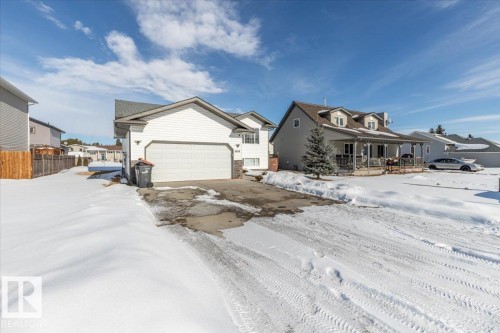 4808 52 Avenue, Thorsby, AB - Outdoor