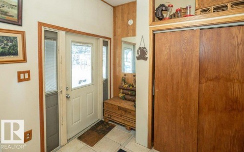 Entryway with light tile patterned flooring - 59415A Rg Rd 240, Rural Westlock County, AB - Indoor Photo Showing Other Room