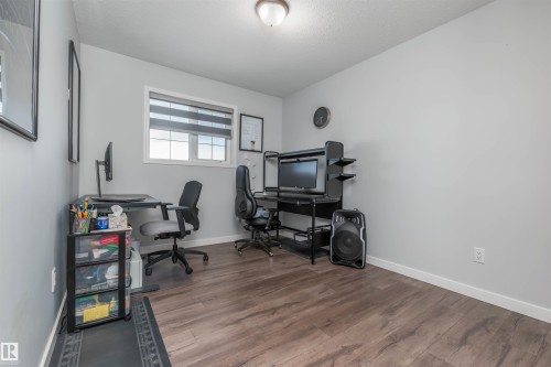 330 Huffman Crescent, Edmonton, AB - Indoor Photo Showing Office