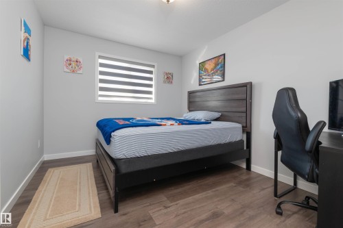 330 Huffman Crescent, Edmonton, AB - Indoor Photo Showing Bedroom