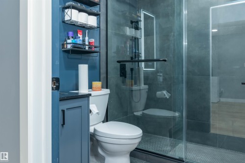 330 Huffman Crescent, Edmonton, AB - Indoor Photo Showing Bathroom