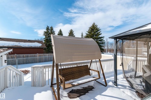 330 Huffman Crescent, Edmonton, AB - Outdoor With Exterior