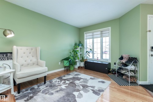 330 Huffman Crescent, Edmonton, AB - Indoor