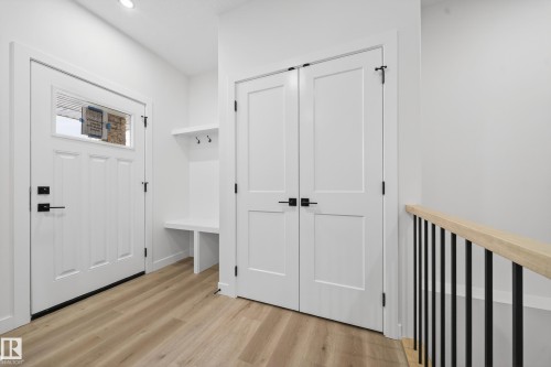 3325 Chickadee Drive, Edmonton, AB - Indoor Photo Showing Other Room