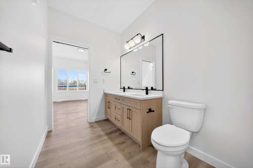 3325 Chickadee Drive, Edmonton, AB - Indoor Photo Showing Bathroom