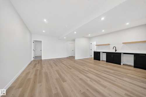 3325 Chickadee Drive, Edmonton, AB - Indoor Photo Showing Other Room