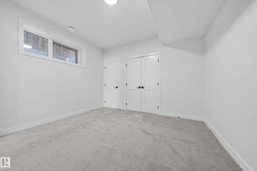 3325 Chickadee Drive, Edmonton, AB - Indoor Photo Showing Other Room