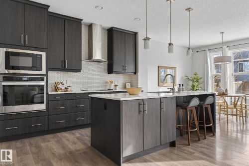 22921 94A Avenue, Edmonton, AB - Indoor Photo Showing Kitchen With Upgraded Kitchen