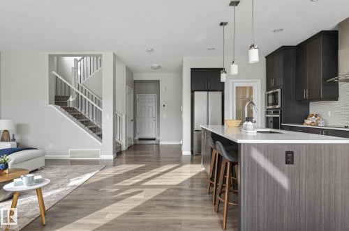 22921 94A Avenue, Edmonton, AB - Indoor Photo Showing Kitchen With Upgraded Kitchen