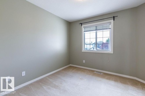 11546 11 Avenue, Edmonton, AB - Indoor Photo Showing Other Room