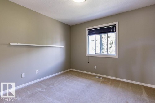 11546 11 Avenue, Edmonton, AB - Indoor Photo Showing Other Room