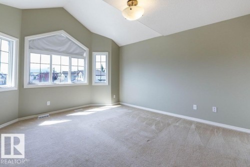 11546 11 Avenue, Edmonton, AB - Indoor Photo Showing Other Room