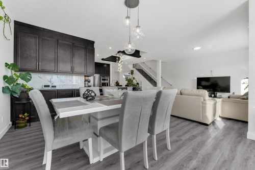 196 Edgewater Circle, Leduc, AB - Indoor Photo Showing Dining Room