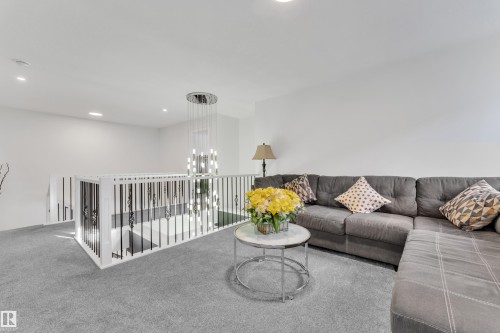 196 Edgewater Circle, Leduc, AB - Indoor Photo Showing Living Room