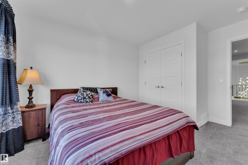196 Edgewater Circle, Leduc, AB - Indoor Photo Showing Bedroom