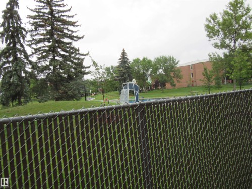 View of yard with a balcony - # 3 13450 Fort Road, Edmonton, AB - Outdoor