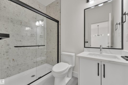 281 Munn Way, Leduc, AB - Indoor Photo Showing Bathroom
