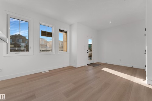 281 Munn Way, Leduc, AB - Indoor Photo Showing Other Room