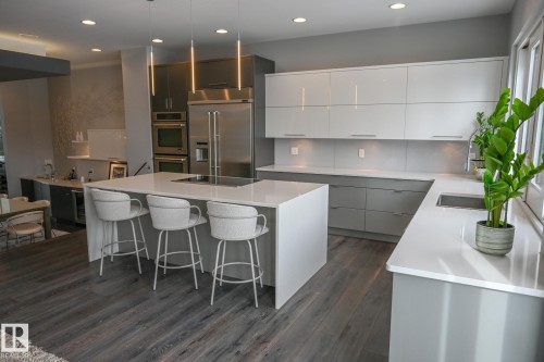 9509 99B Street, Edmonton, AB - Indoor