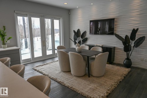 9509 99B Street, Edmonton, AB - Indoor