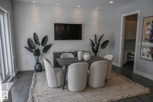 9509 99B Street, Edmonton, AB - Indoor Photo Showing Dining Room