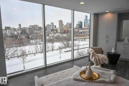 9509 99B Street, Edmonton, AB - Indoor