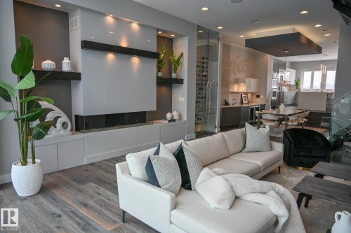 9509 99B Street, Edmonton, AB - Indoor Photo Showing Living Room