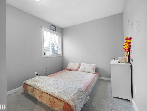 3611 30 Avenue, Edmonton, AB - Indoor Photo Showing Bedroom