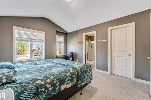 1920 69 St., Edmonton, AB - Indoor Photo Showing Bedroom