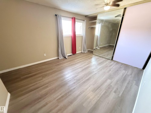4339 46 Street, Stony Plain, AB - Indoor Photo Showing Other Room