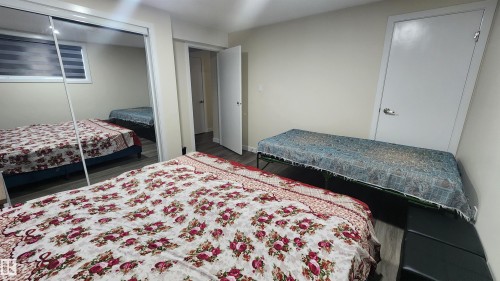 115 Ekota Crescent, Edmonton, AB - Indoor Photo Showing Bedroom