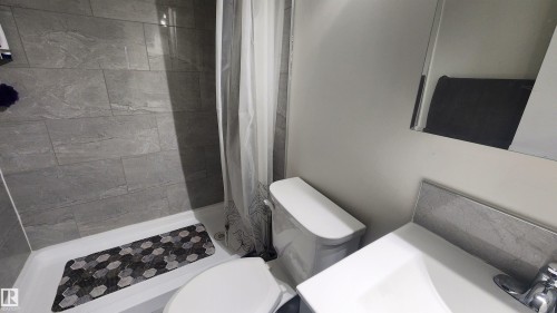 115 Ekota Crescent, Edmonton, AB - Indoor Photo Showing Bathroom
