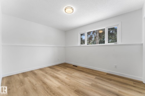 11744 37 Avenue, Edmonton, AB - Indoor Photo Showing Other Room
