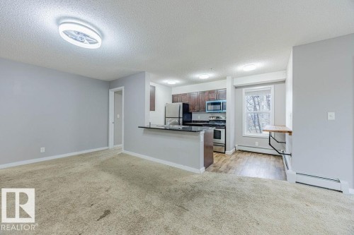 219 530 Watt Boulevard, Edmonton, AB - Indoor Photo Showing Kitchen