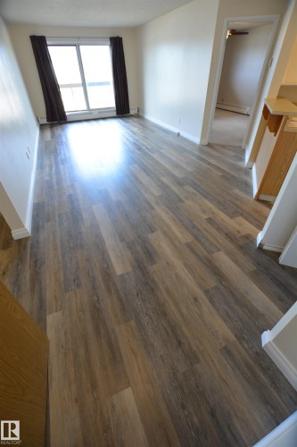 304 10511 19 Avenue, Edmonton, AB - Indoor Photo Showing Other Room
