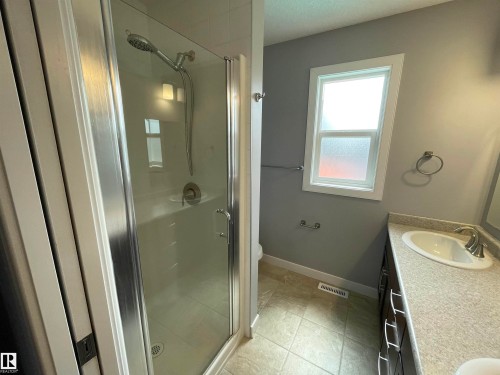 9412 156 Street, Edmonton, AB - Indoor Photo Showing Bathroom