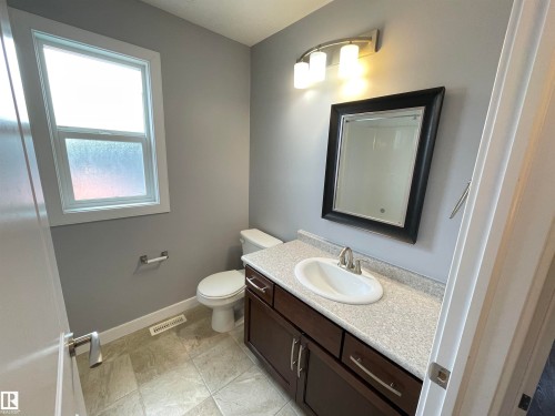 9412 156 Street, Edmonton, AB - Indoor Photo Showing Bathroom