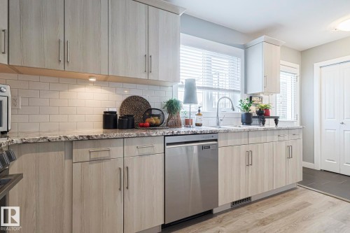 12209 103 Street, Edmonton, AB - Indoor Photo Showing Kitchen