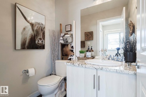 12209 103 Street, Edmonton, AB - Indoor Photo Showing Bathroom