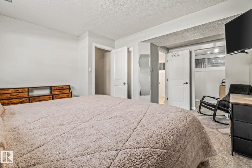 100 Lambert Crescent, St. Albert, AB - Indoor Photo Showing Bedroom