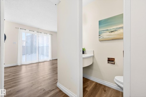 107 Woodstock, Edmonton, AB - Indoor Photo Showing Other Room